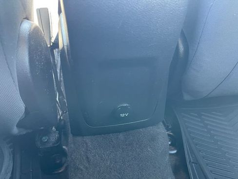 Used 2013 Ford Focus SE FWD image 17
