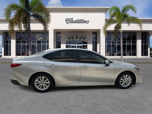 Used 2025 Toyota Camry LE image 16