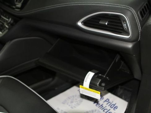 New 2027 Chrysler Pacifica Limited AWD/4WD image 24