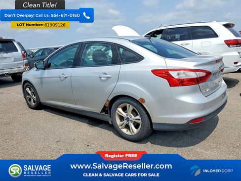 Used 2014 Ford Focus SE w/ SE Winter Package FWD image 3