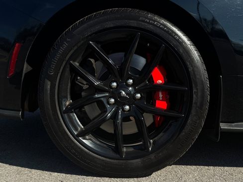 Used 2025 Ford Mustang GT Premium image 17