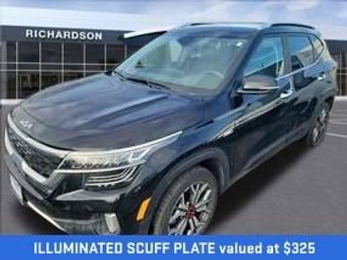 Used 2023 Kia Seltos SX image 3