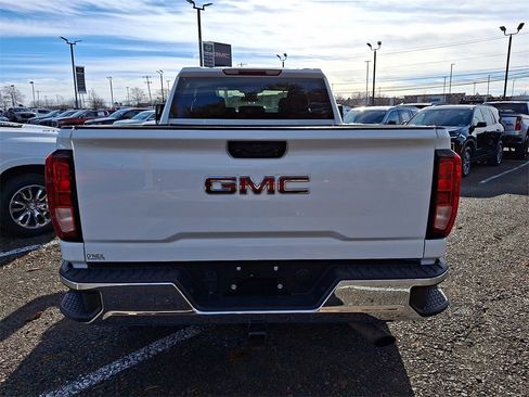 Used 2024 GMC Sierra 2500 Pro w/ Convenience Package image 5