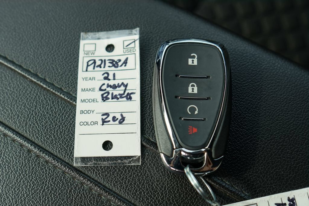 Used 2021 Chevrolet Blazer LT FWD image 30