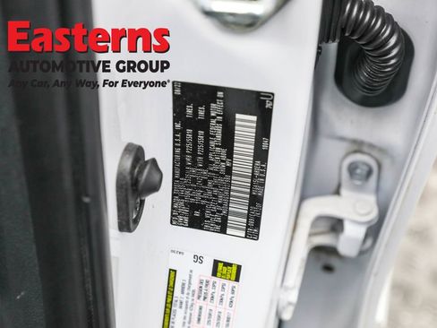 Used 2022 Toyota Corolla Cross XLE w/ Convenience Package image 33