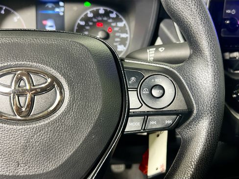 Used 2025 Toyota Corolla LE FWD image 19