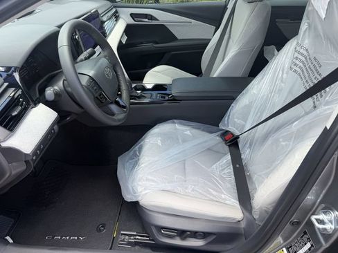 Used 2026 Toyota Camry XLE FWD image 16