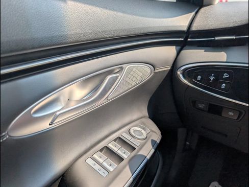 Used 2025 Genesis GV70 2.5T AWD/4WD image 20