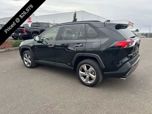Used 2020 Toyota RAV4 Limited image 3