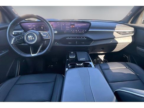 Used 2025 Buick Enclave Sport Touring image 7