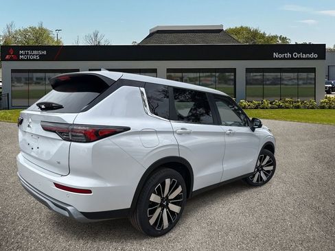 New 2026 Mitsubishi Outlander SE FWD image 6
