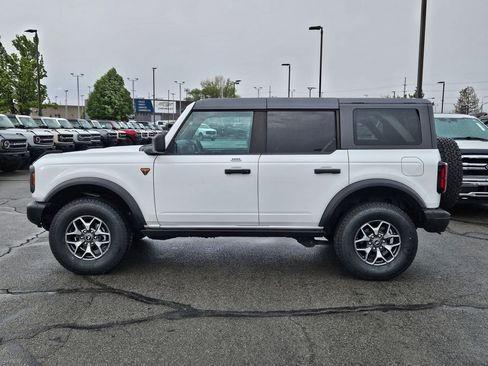 Used 2023 Ford Bronco Badlands AWD/4WD image 9