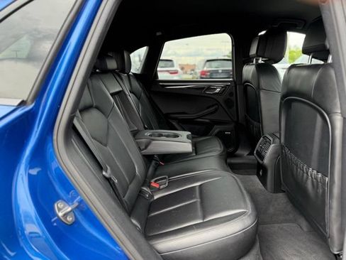 Used 2018 Porsche Macan AWD/4WD image 20