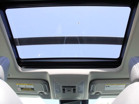 Used 2023 Toyota RAV4 Limited AWD/4WD image 21
