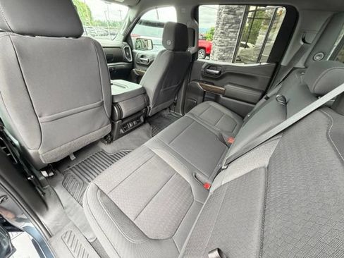 Used 2022 Chevrolet Silverado 1500 RST w/ LPO, Blackout Package AWD/4WD image 15