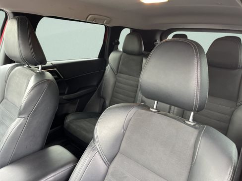 Used 2022 Mitsubishi Outlander SE AWD/4WD image 15
