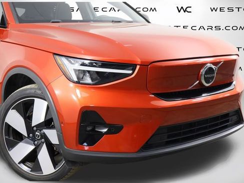 Used 2023 Volvo C40 P8 Recharge Plus w/ Protection Package Premier AWD/4WD image 40