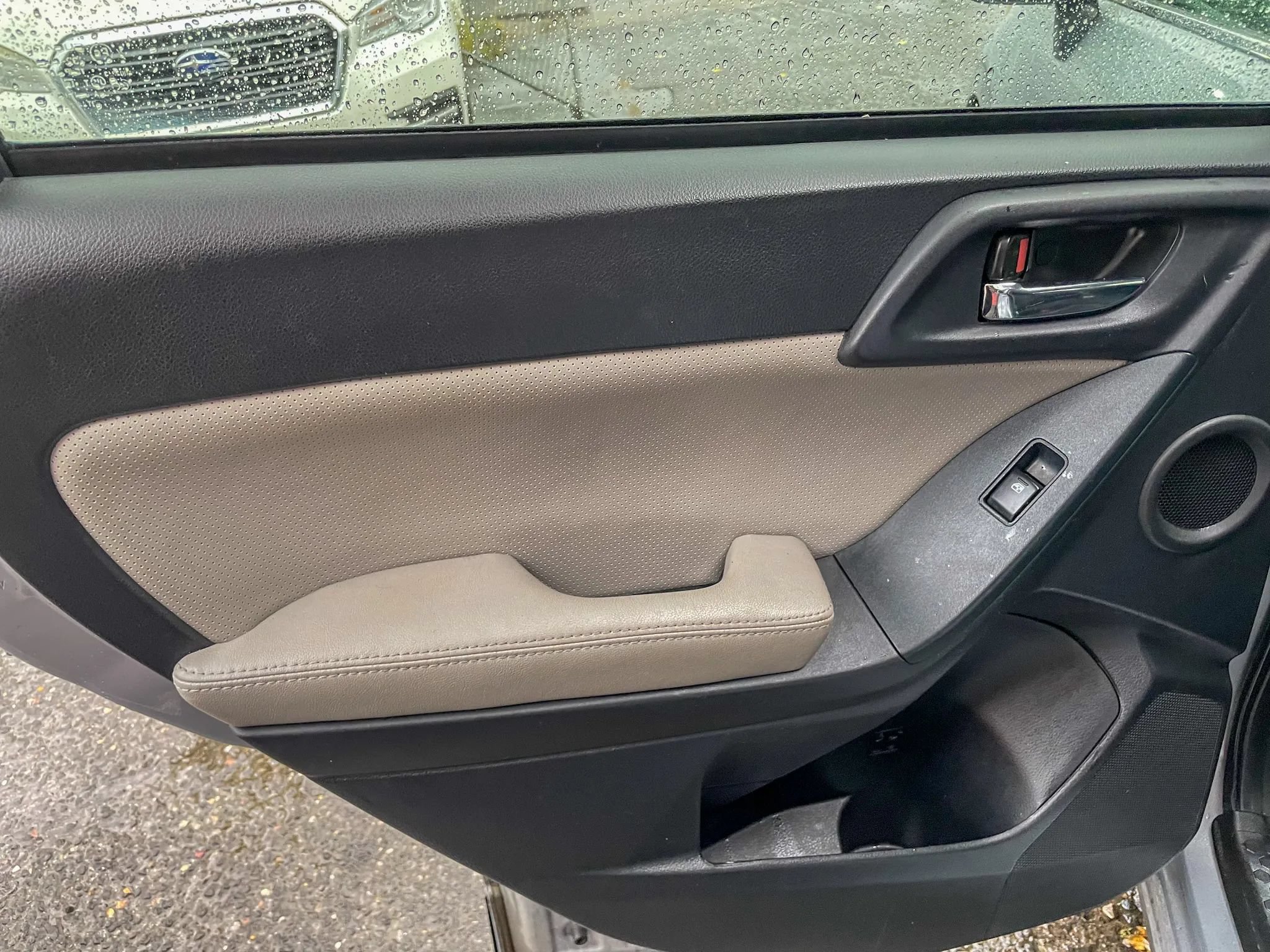 Used 2015 Subaru Forester 2.5i Touring AWD/4WD image 31