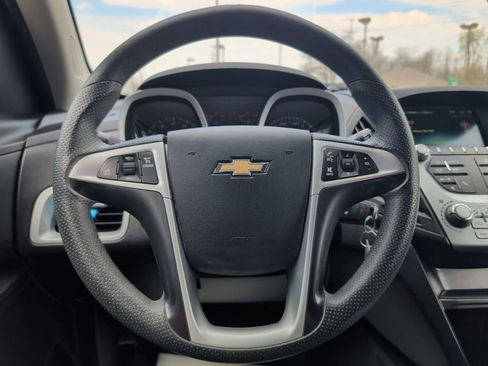 Used 2017 Chevrolet Equinox LT image 11