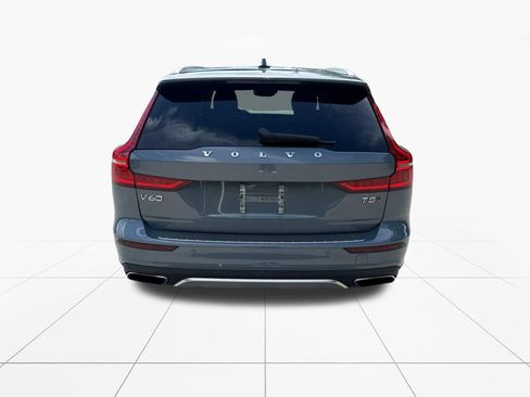 Used 2022 Volvo V60 T5 Cross Country w/ Lounge Package AWD/4WD image 7