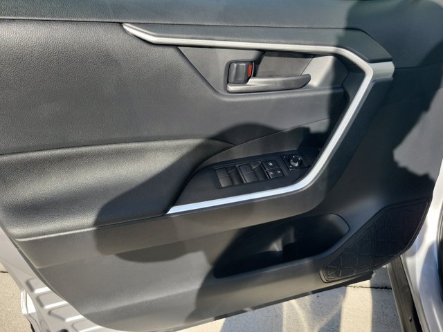 Certified 2025 Toyota RAV4 LE FWD image 20