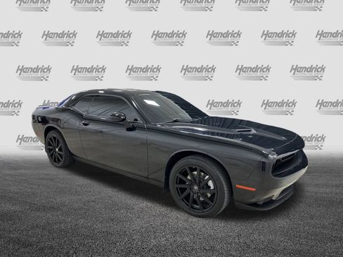 Used 2023 Dodge Challenger SXT w/ Plus Package image 2