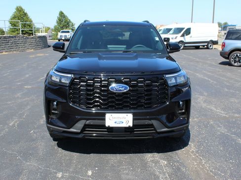 New 2025 Ford Explorer ST-Line image 8