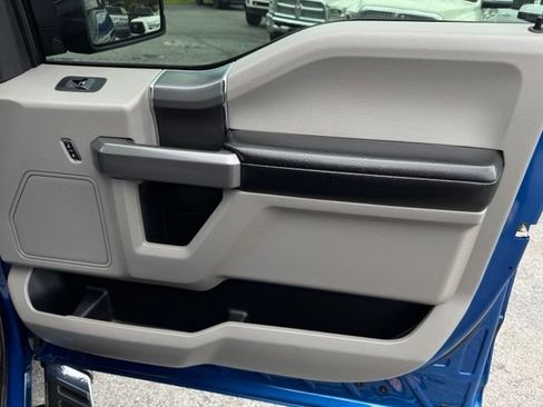 Used 2017 Ford F150 XLT w/ Equipment Group 302A Luxury AWD/4WD image 15