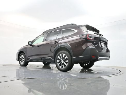 Used 2025 Subaru Outback Limited AWD/4WD image 37