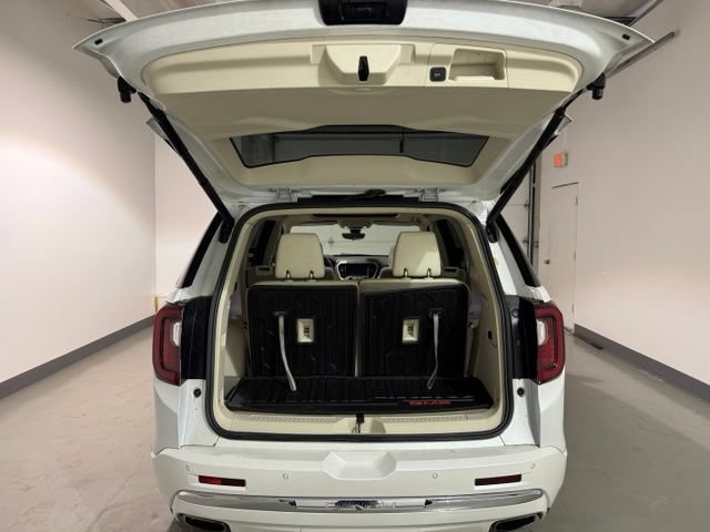 Used 2022 GMC Acadia Denali w/ Denali Ultimate Package AWD/4WD image 8