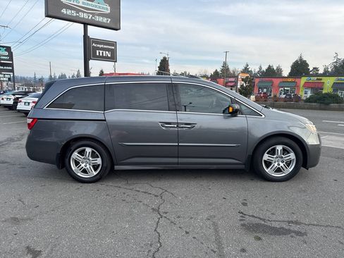 Used 2012 Honda Odyssey Touring Elite image 10