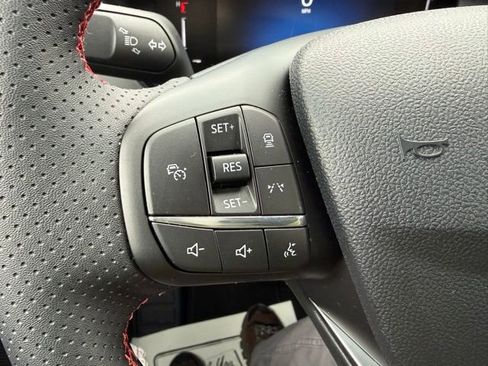 Used 2026 Ford Escape ST-Line Select w/ Tech Pack #1 image 17