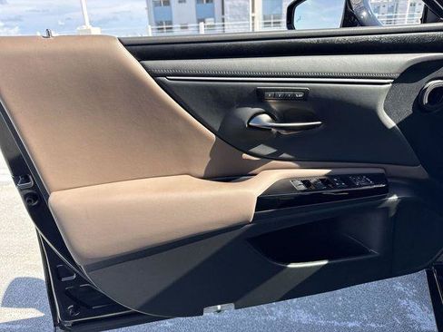 Certified 2024 Lexus ES 350 w/ Premium Package FWD image 13