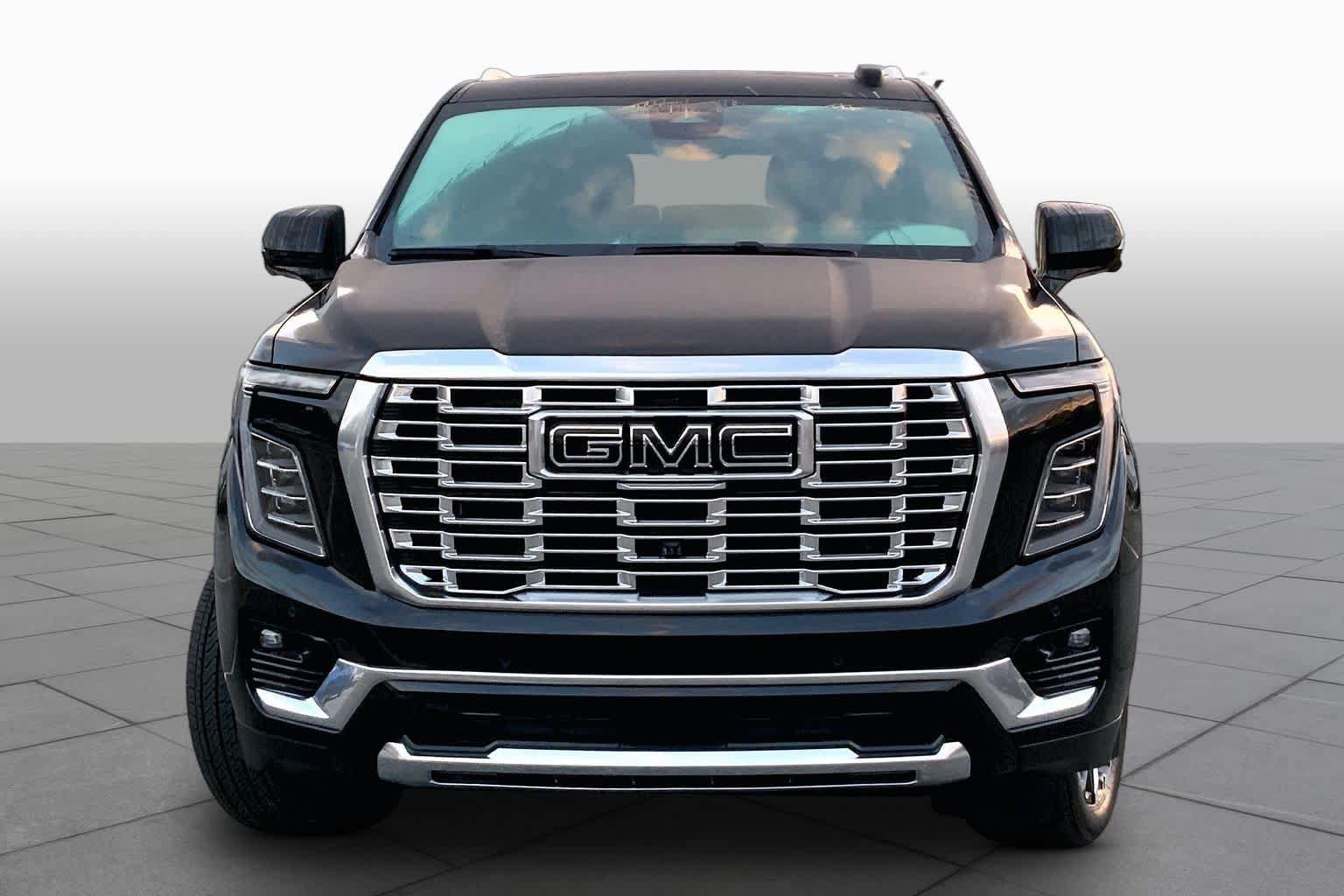 Used 2026 GMC Yukon Denali w/ Denali Reserve Package RWD image 4
