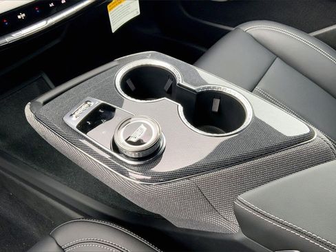 New 2026 Cadillac Optiq Luxury 1 image 10