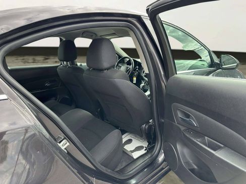 Used 2014 Chevrolet Cruze LT FWD image 17
