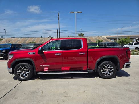 Used 2023 GMC Sierra 1500 SLT AWD/4WD image 6