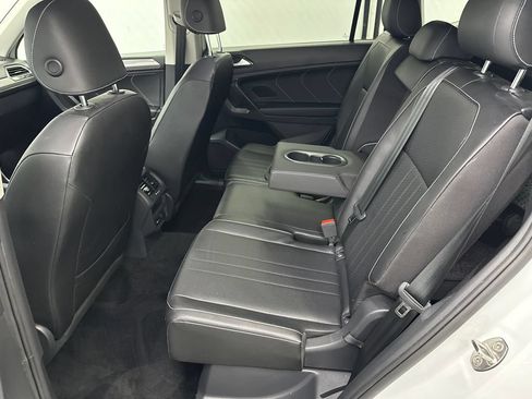 Used 2023 Volkswagen Tiguan SE FWD image 21