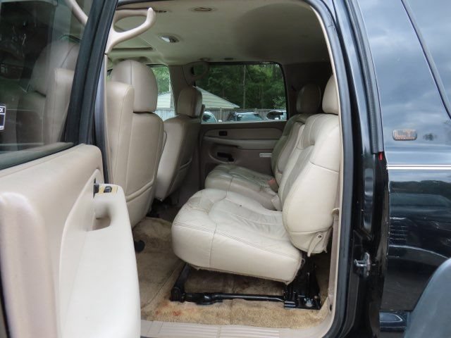 Used 2001 Chevrolet Suburban 2500 LT w/ LT Preferred Equipment Group AWD/4WD image 11
