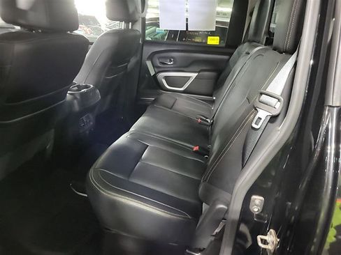 Used 2019 Nissan Titan SL w/ Chrome Package image 15