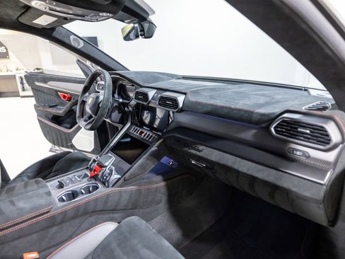 Used 2023 Lamborghini Urus Performante image 39