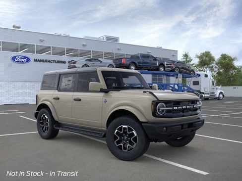 New 2026 Ford Bronco Outer Banks image 7