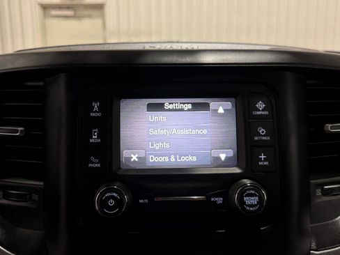 Used 2024 RAM 3500 Tradesman w/ Chrome Appearance Group image 38