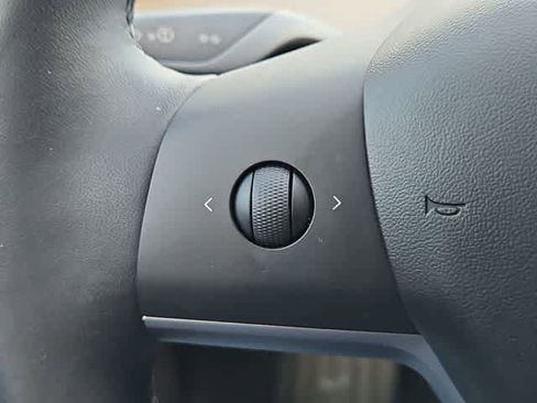 Used 2019 Tesla Model 3 Standard Range Plus image 24