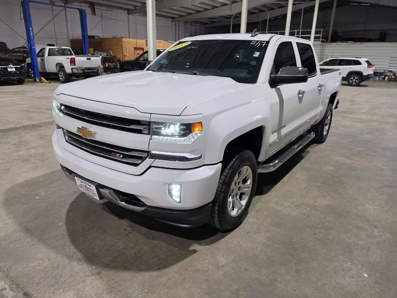 Used 2017 Chevrolet Silverado 1500 LTZ Z71 AWD/4WD image 3
