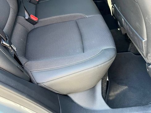 Used 2025 Buick Encore GX Preferred AWD/4WD image 19