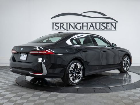 New 2026 BMW 530i xDrive w/ Premium Package image 5