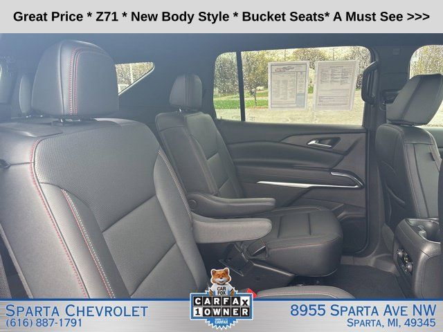 Used 2025 Chevrolet Traverse Z71 AWD/4WD image 23