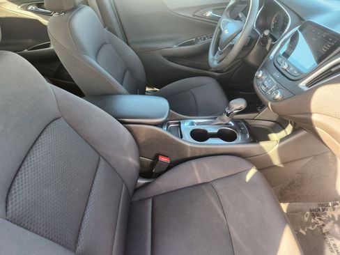 Used 2022 Chevrolet Malibu LS image 9