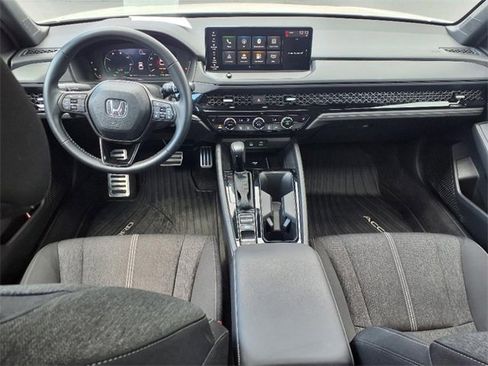 Used 2025 Honda Accord Sport image 4